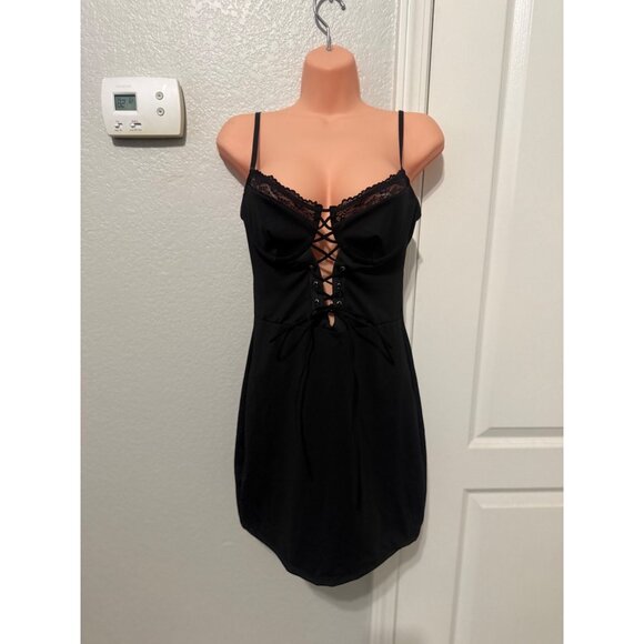 New Black mini dress - Picture 2 of 8